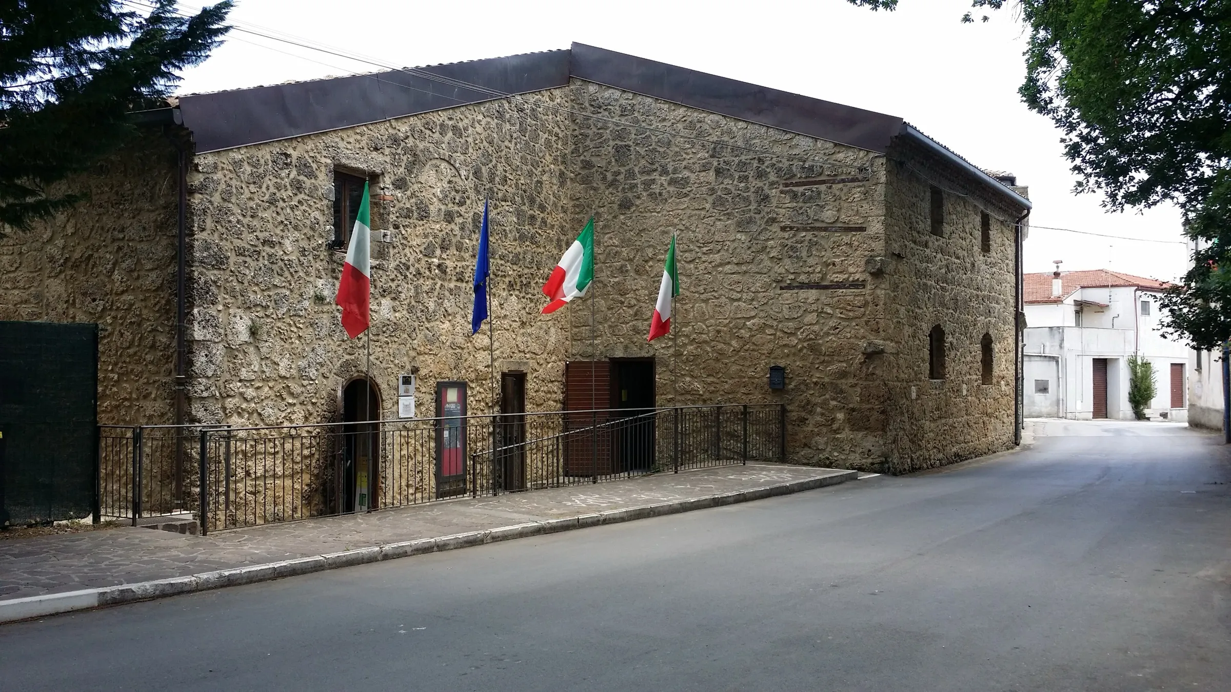 L'ingresso del Museo Internazionale delle Guerre Mondiali a Rocchetta a Volturno